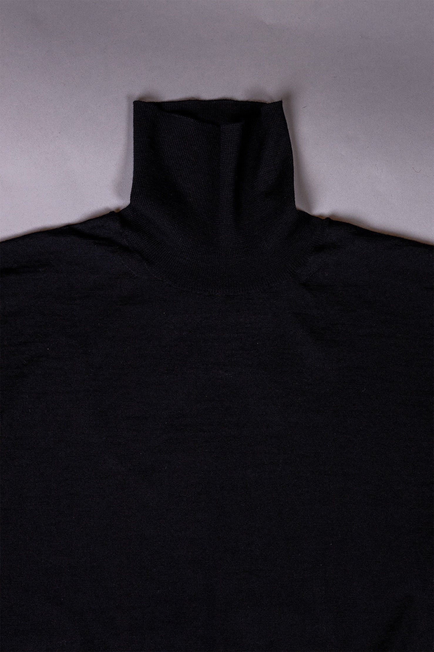 unnames.ハイゲージ タートルネック Black