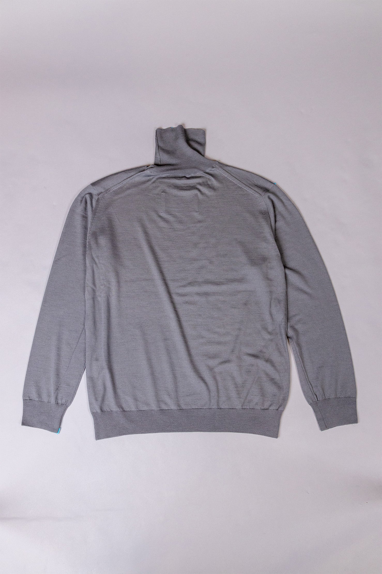 unnames.タートルネック light gray