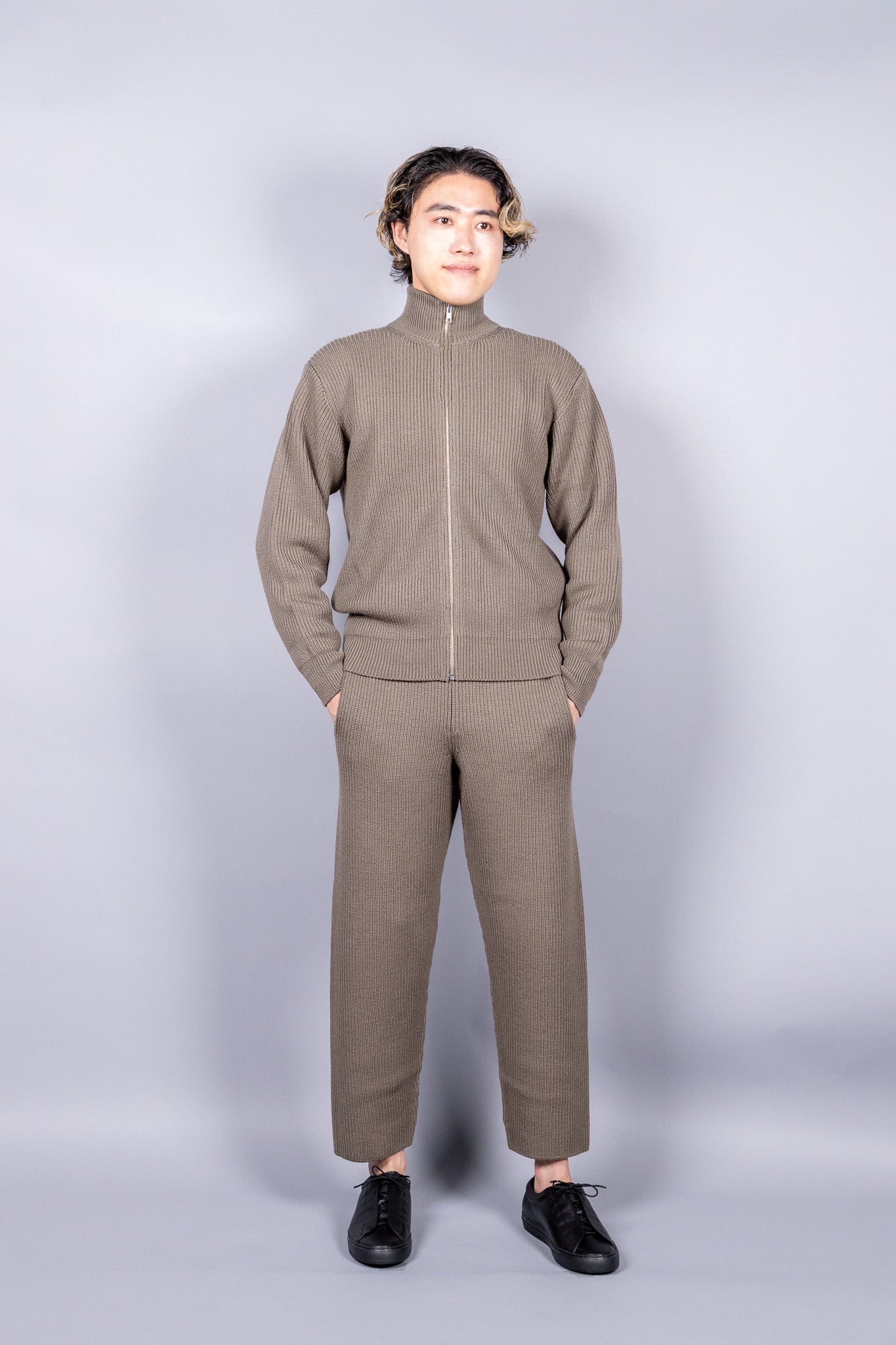 unnames.ハーフジップニット Khaki