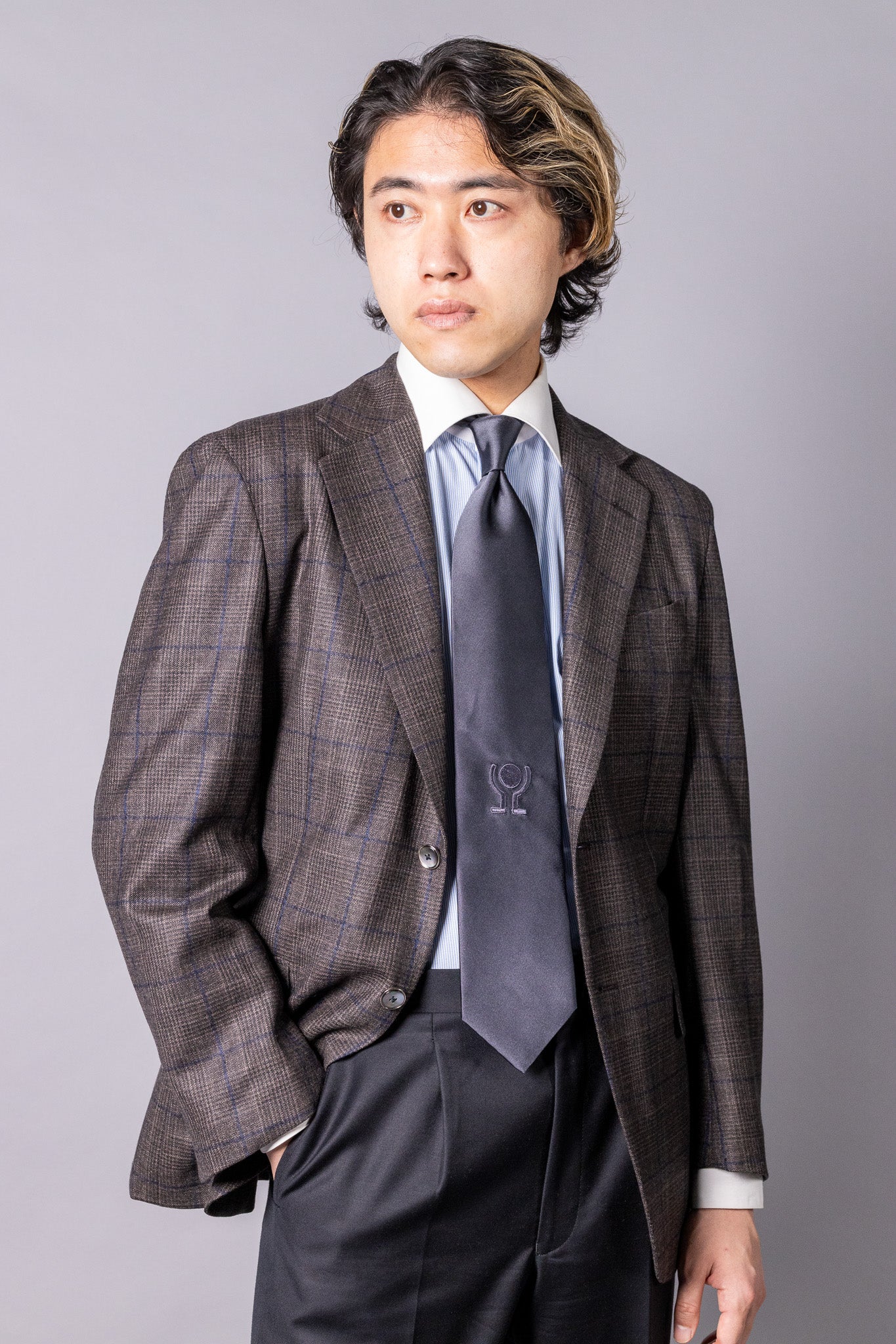 『unnames.』ロゴネクタイ   gray