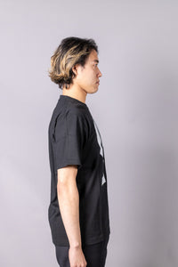 『unnames.』ロゴTシャツ  black