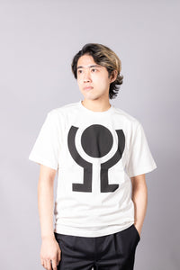 『unnames.』ロゴTシャツ  white