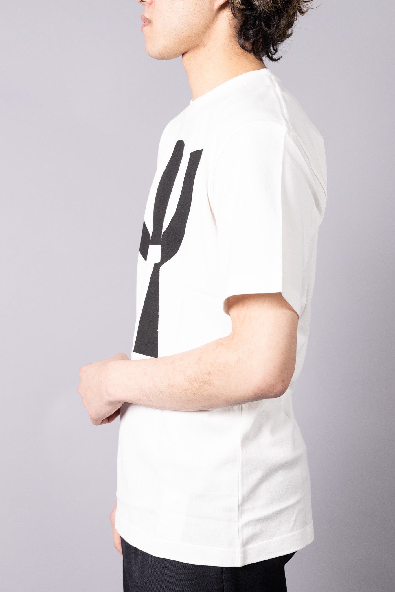 『unnames.』ロゴTシャツ  white