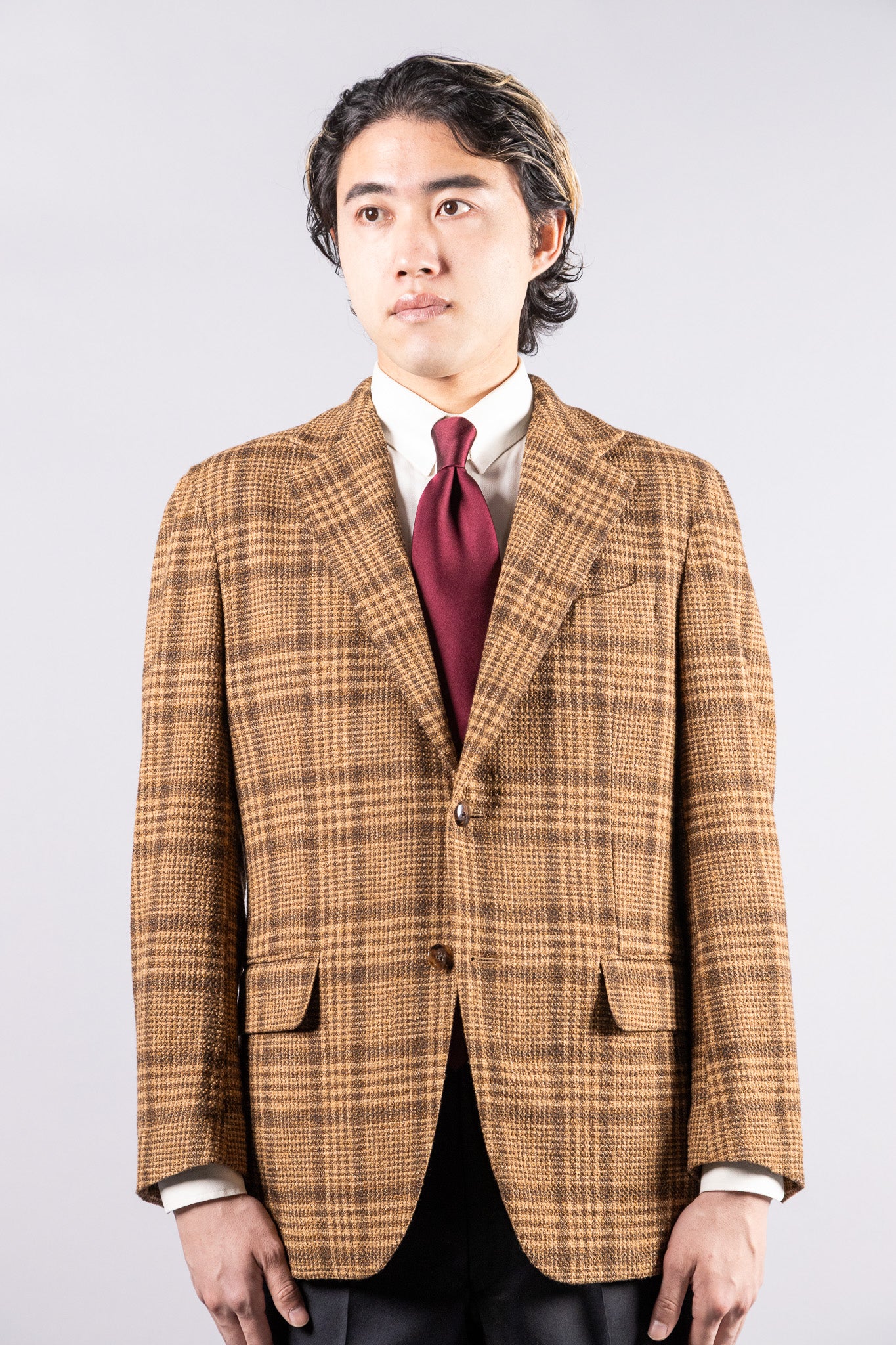 『unnames.』ジャケット　yellow brown