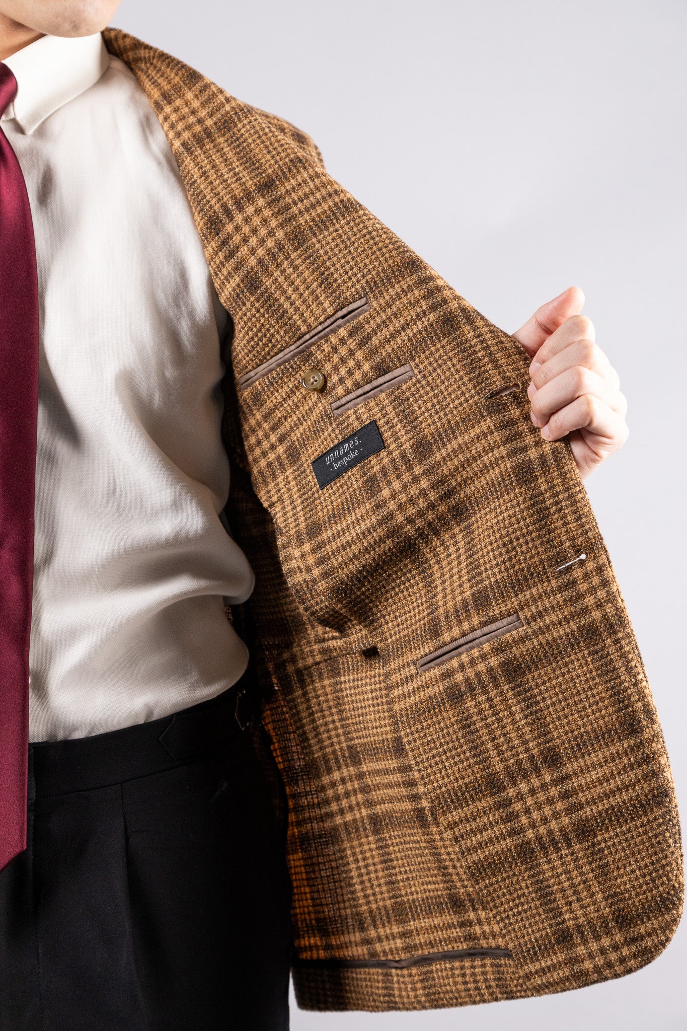 『unnames.』ジャケット　yellow brown