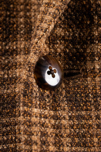 『unnames.』ジャケット　yellow brown