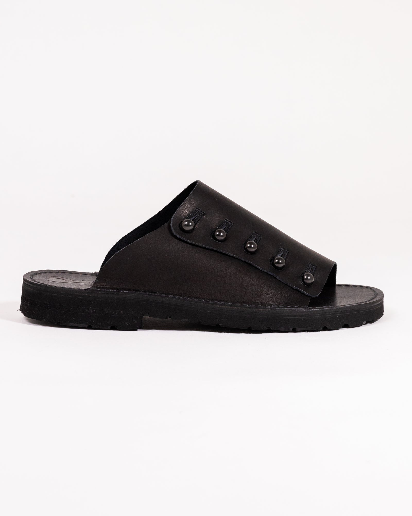 【chausser】別注BUTTON SANDALS ブラック×ブラック